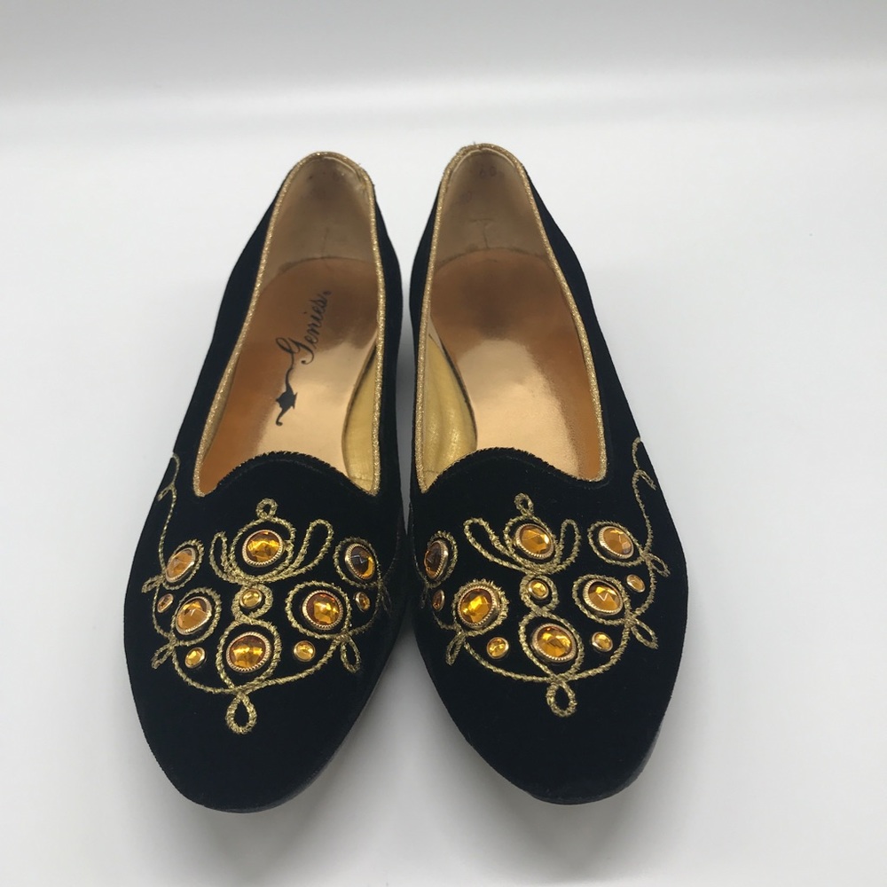 Vintage Genies black velvet flats